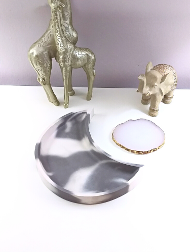 ๐ Chic Monochrome Delight! Handmade Concrete Crescent Moon Tray