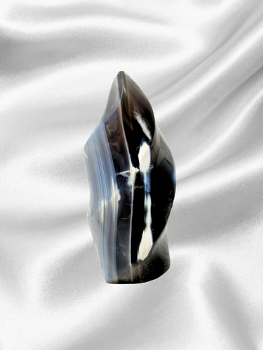 Black Orca Agate Flame Carving
