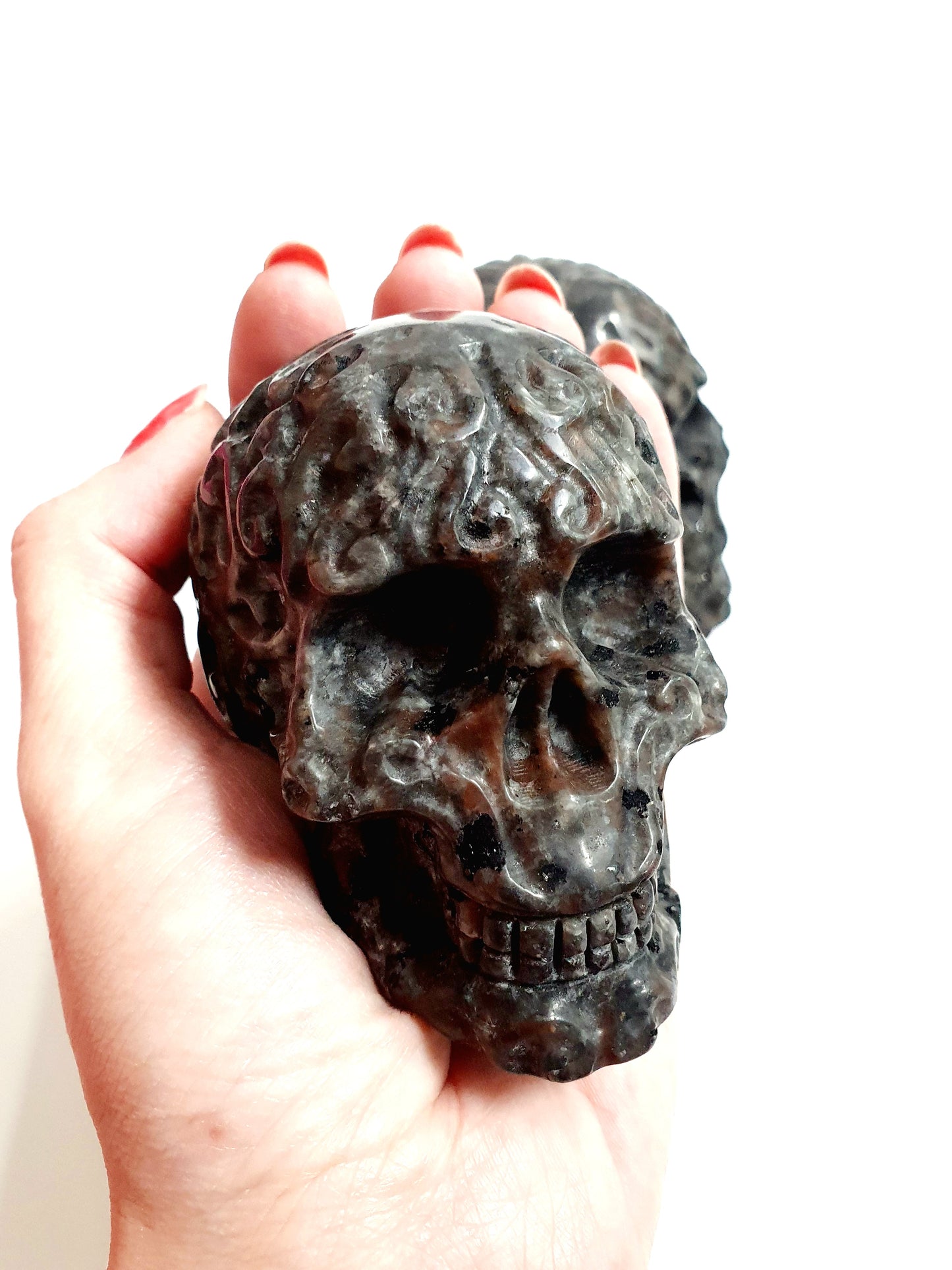Intricately Carved Yooperlite Skull – UV Reactive “Stone of Fire”