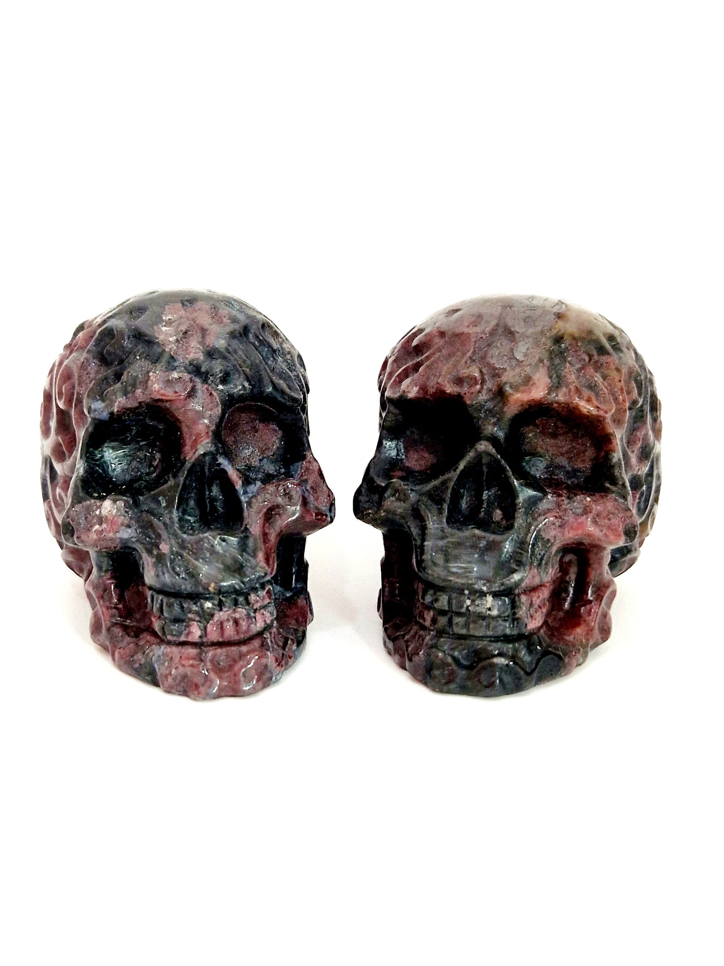 Hand-Carved Garnet Skull - Gothic Elegance