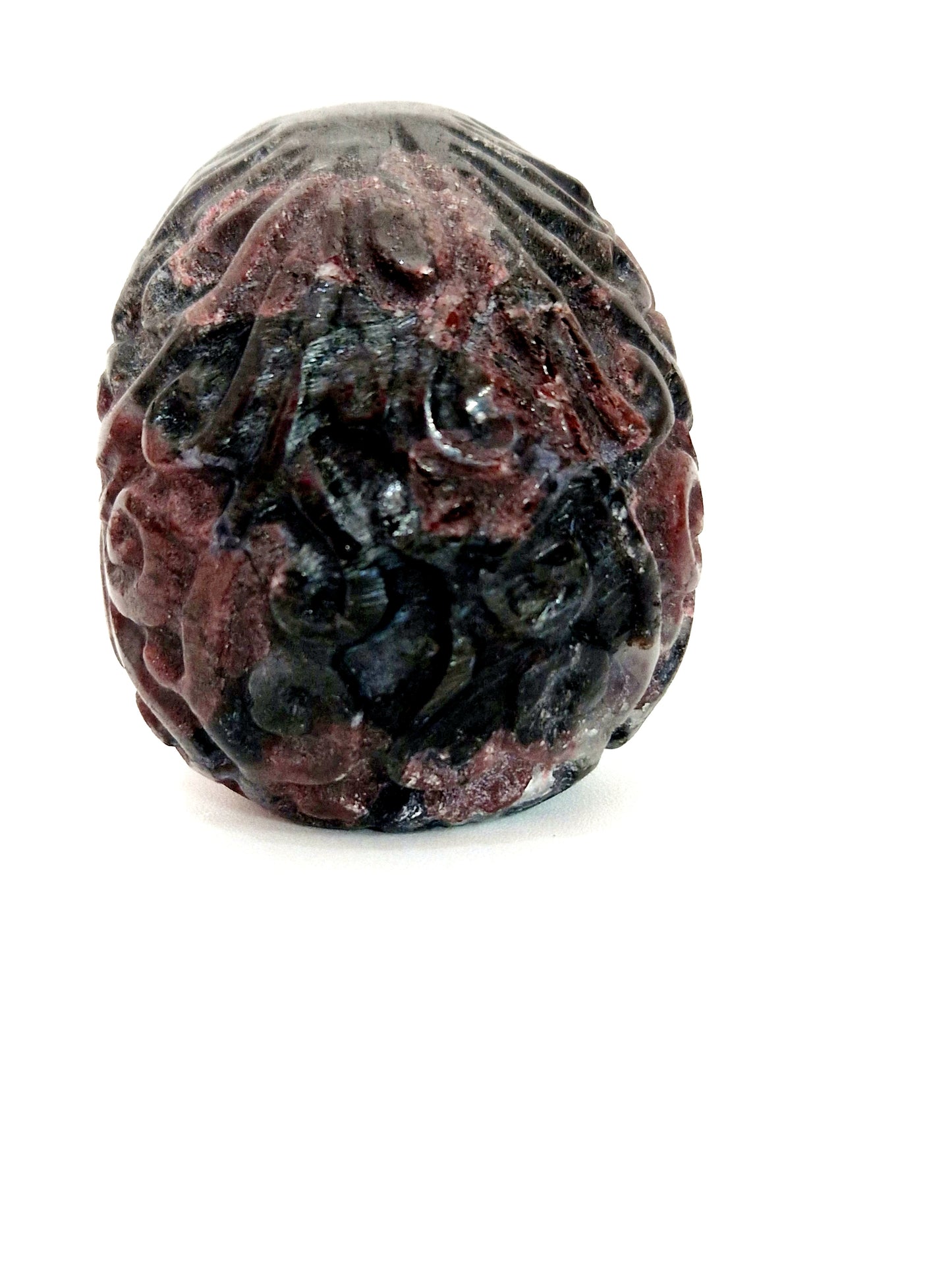 Hand-Carved Garnet Skull - Gothic Elegance