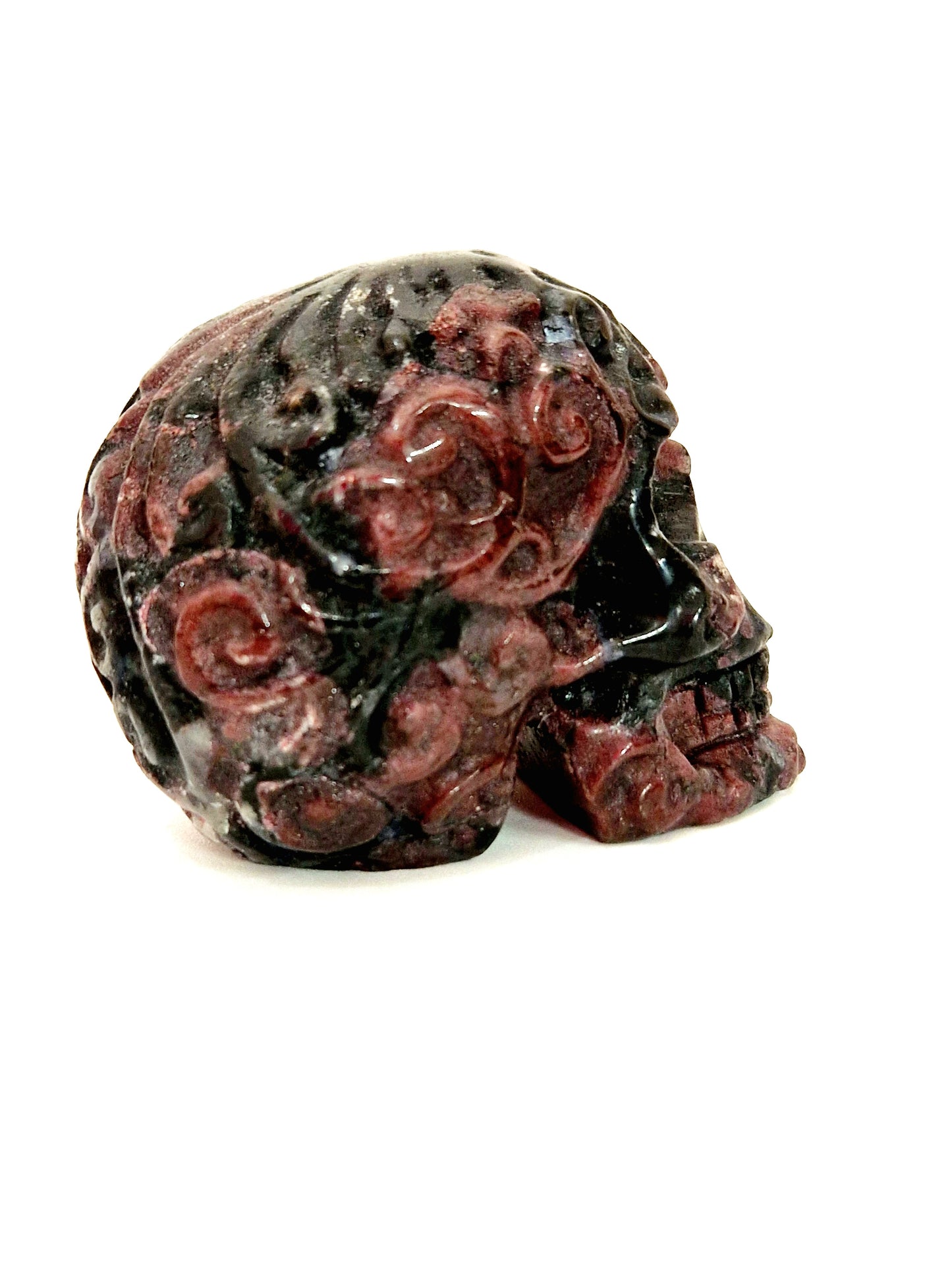 Hand-Carved Garnet Skull - Gothic Elegance