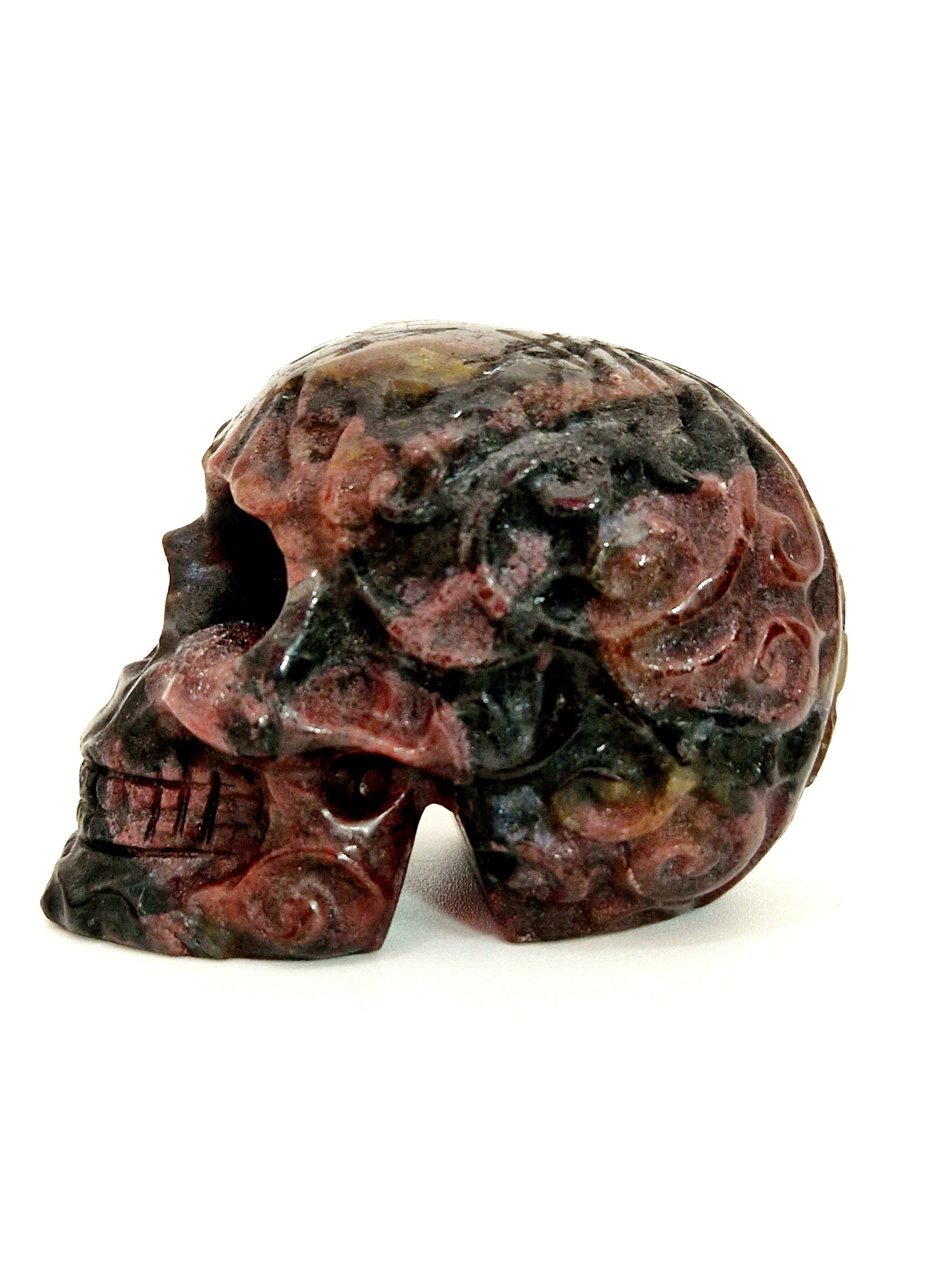 Hand-Carved Garnet Skull - Gothic Elegance