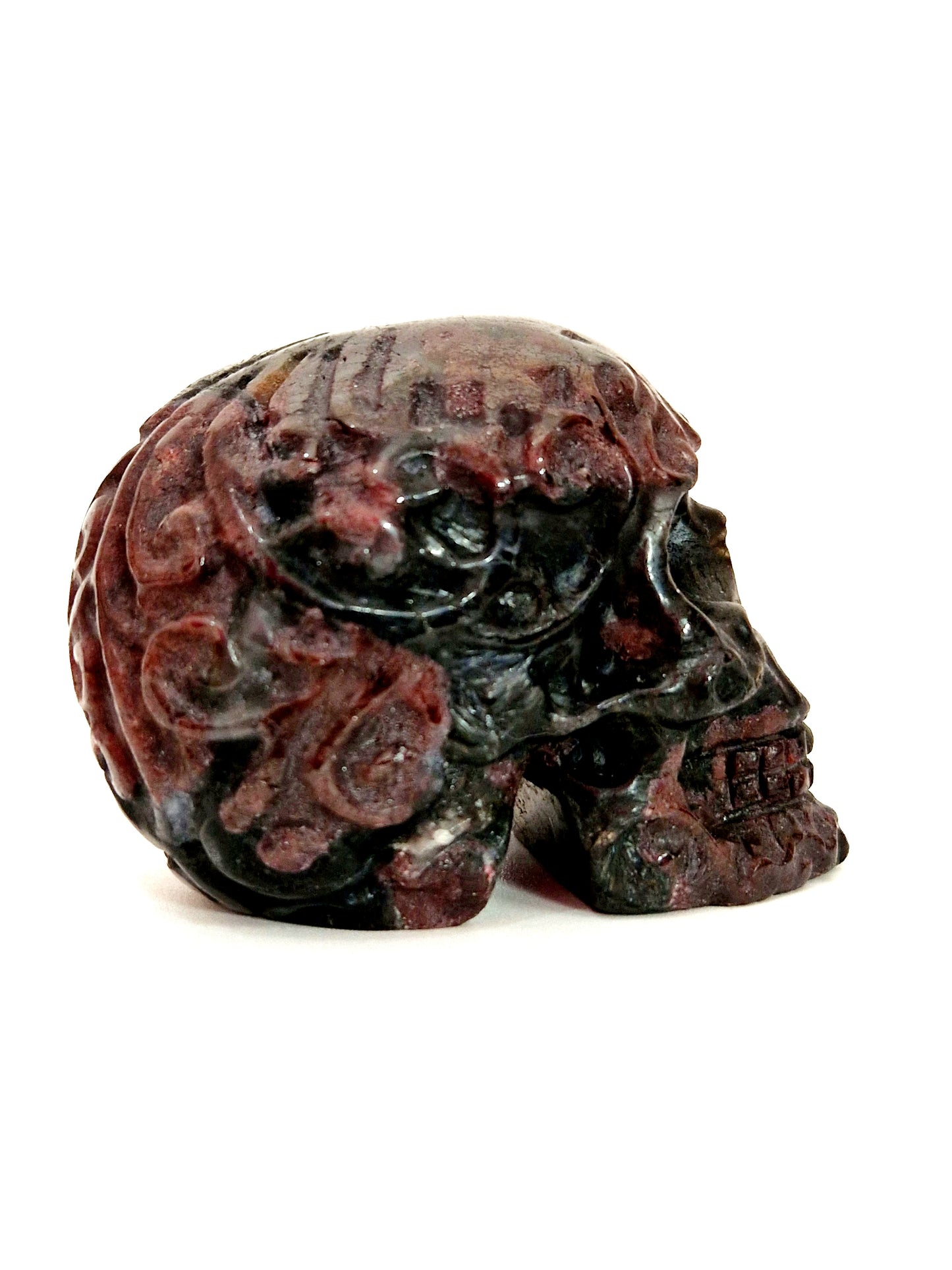 Hand-Carved Garnet Skull - Gothic Elegance