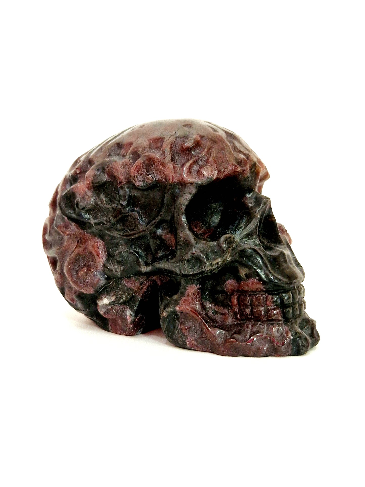 Hand-Carved Garnet Skull - Gothic Elegance