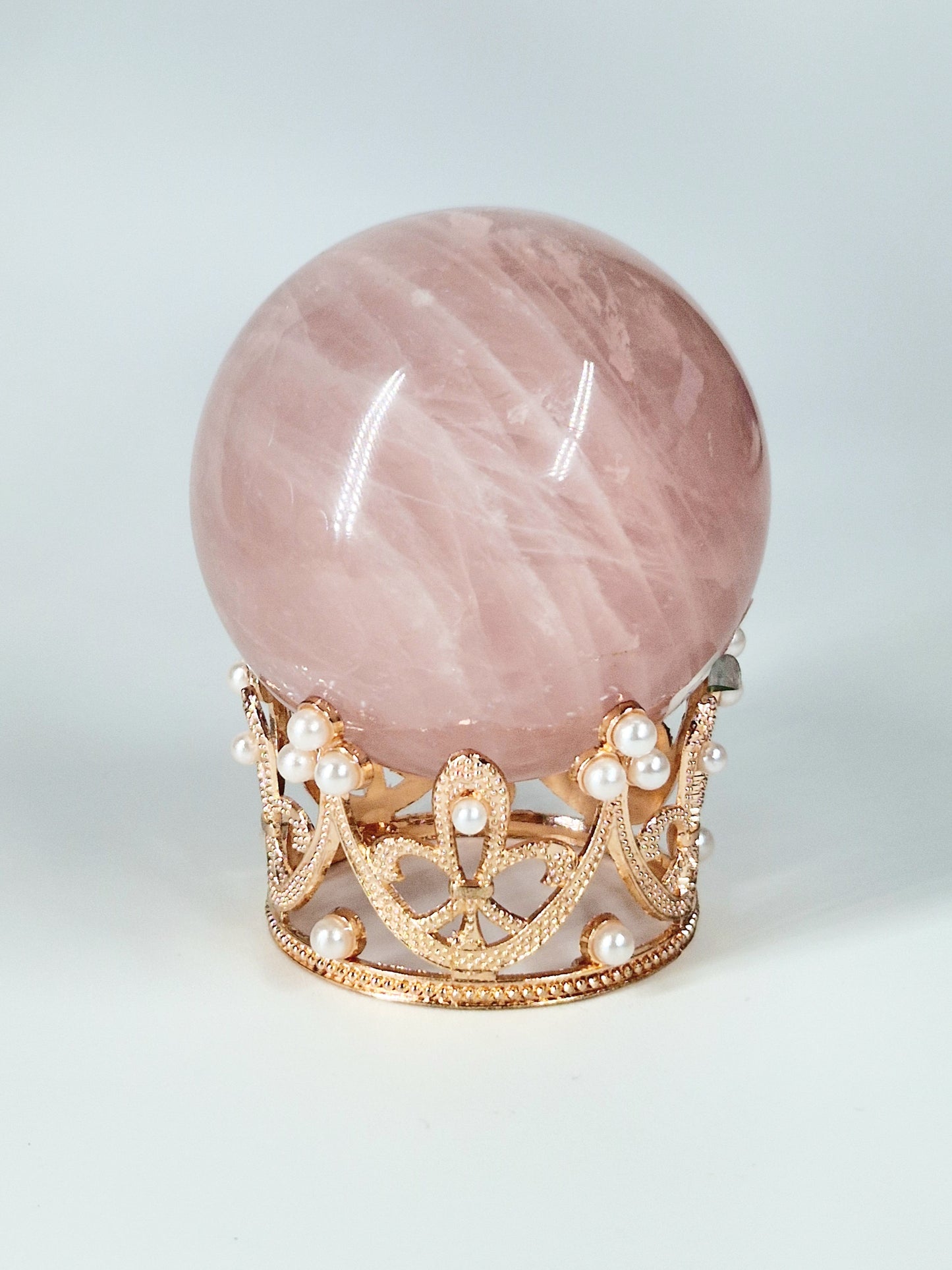 Gold Tone Crown With Pearl Detail Sphere Stand