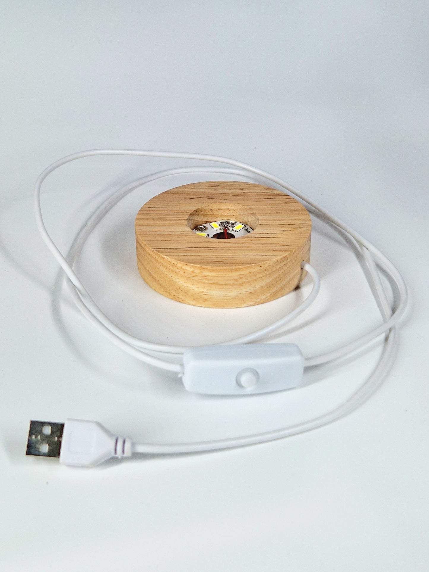 USB LED Light-Up Sphere Stand