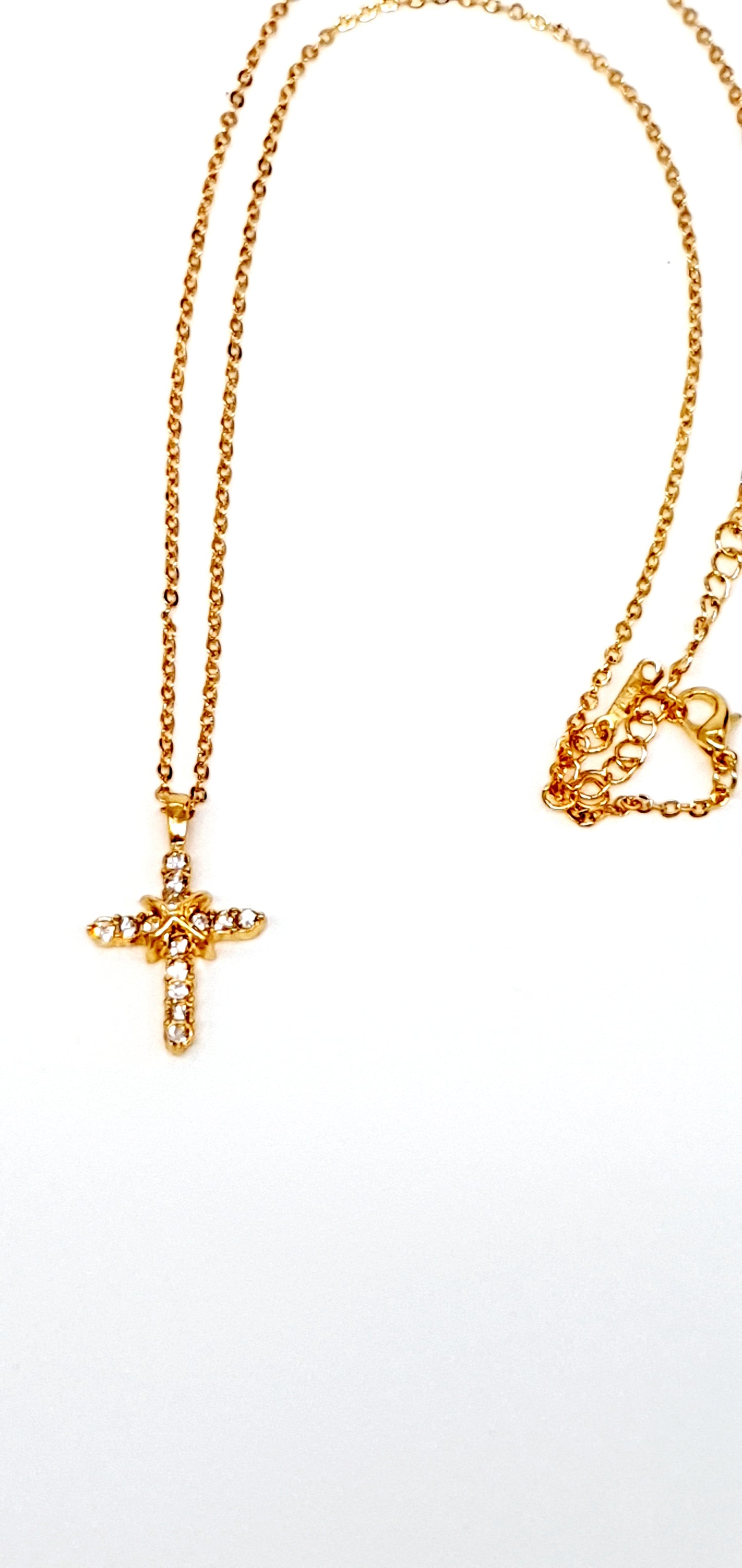 Exquisite 18ct Gold-Filled Rhinestone Encrusted Cross Necklace