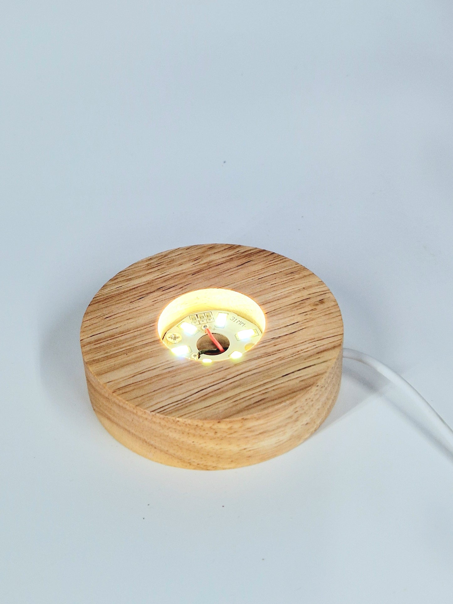 USB LED Light-Up Sphere Stand