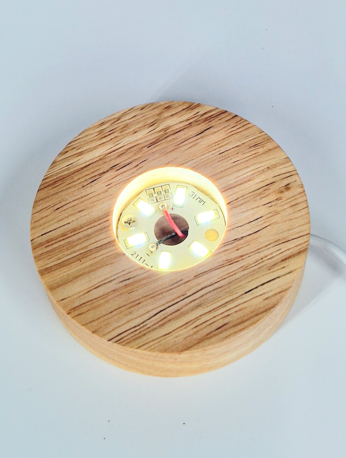 USB LED Light-Up Sphere Stand